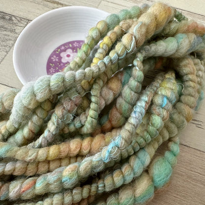 Core Spun Coiled Art Yarn, CASABLANCA is suitable for weaving, knitting or crochet